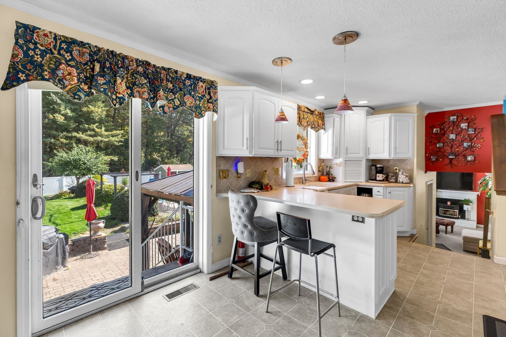 173 Colonial Dr, Ludlow, MA 01056 - Image 12