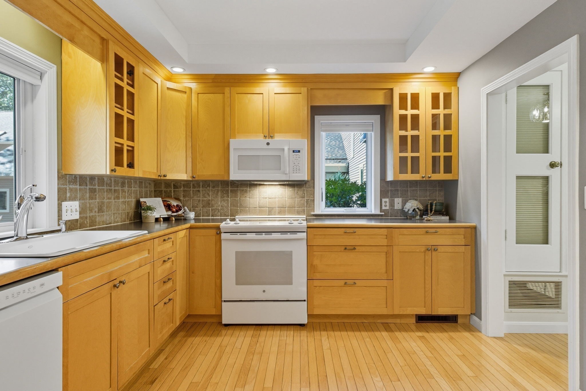 8 Fox Hollow Unit 8, Wayland, MA 01778 - Image 12