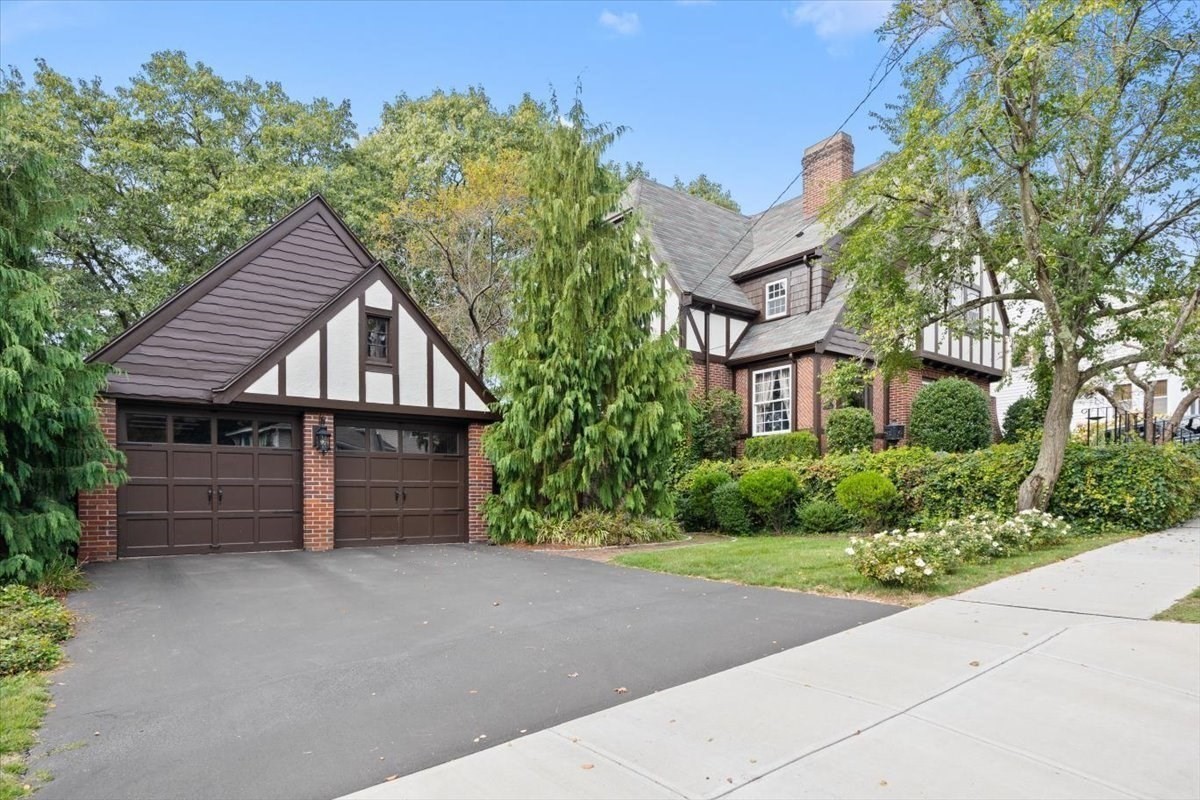 111 Shawmut St, Quincy, MA 02169