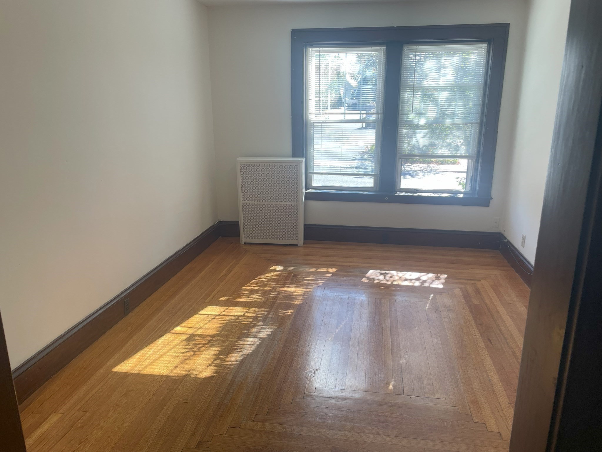 329 Beech Street, Holyoke, MA 01040 - Image 8