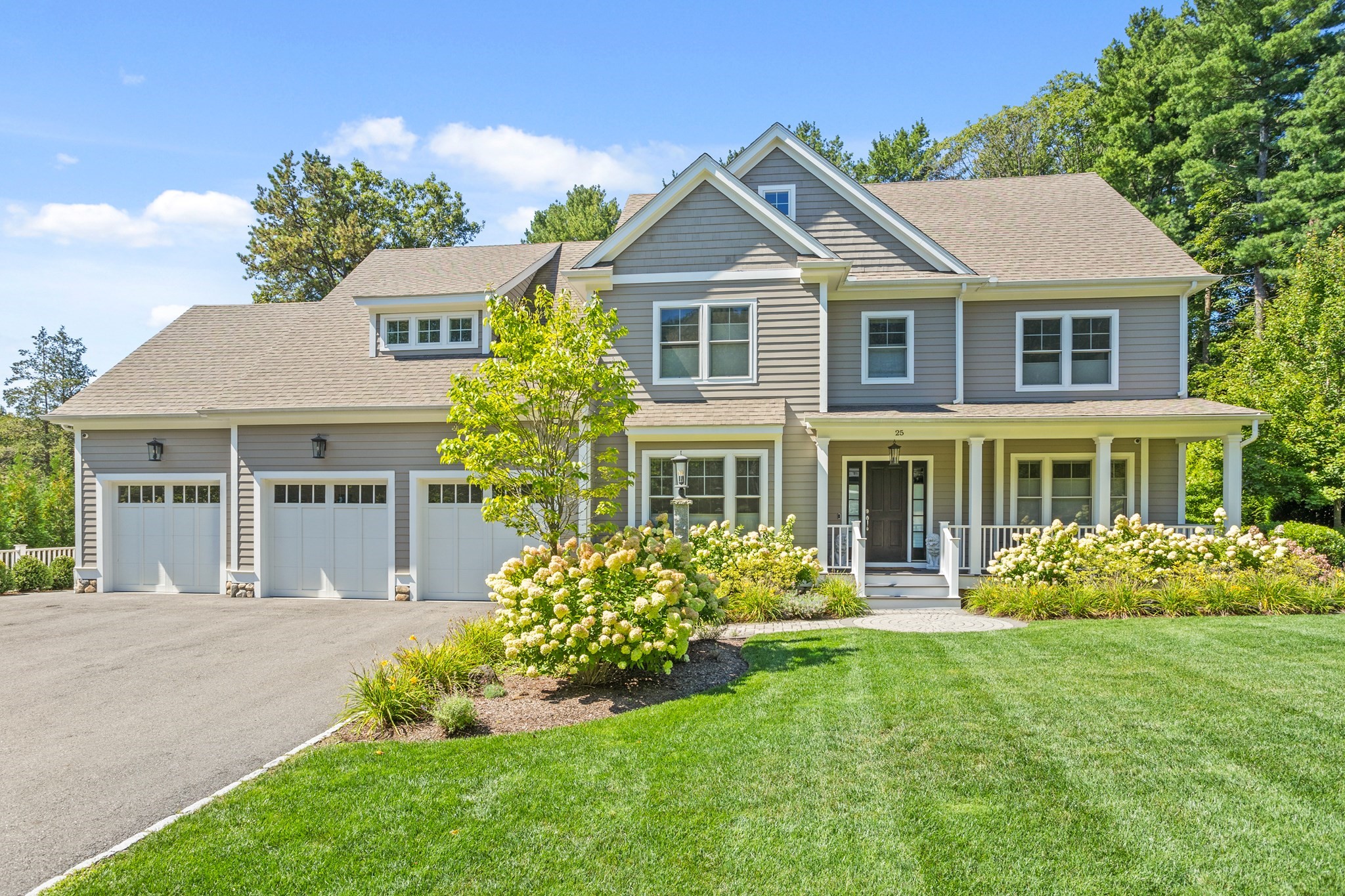 25 Flintlock Road, Lexington, MA 02420