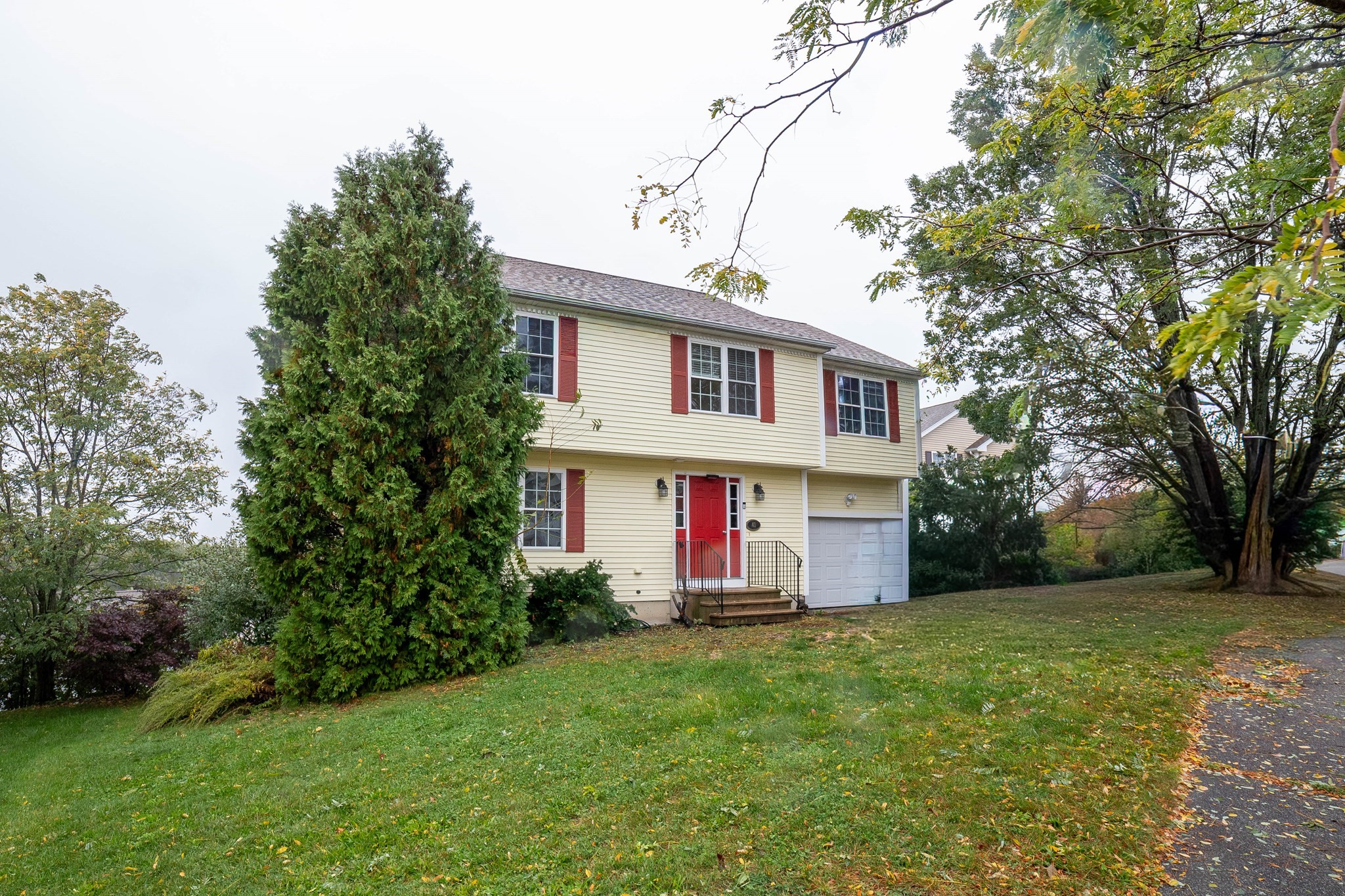 41 Mohave Road, Worcester, MA 01606