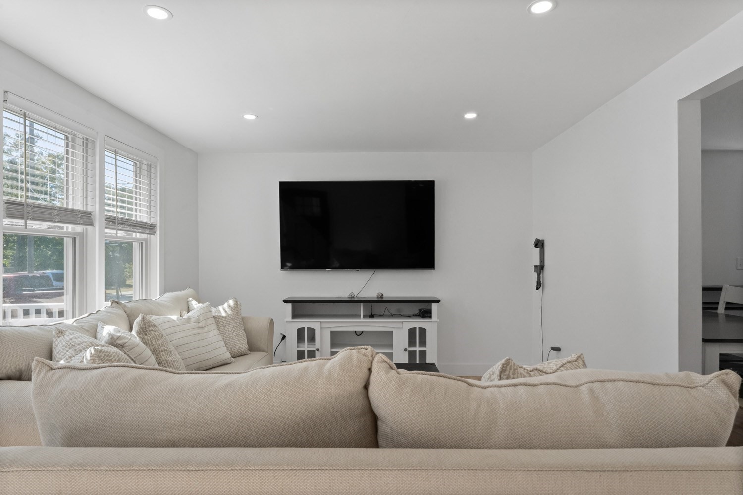 9 Theroux Dr, Falmouth, MA 02536 - Image 5