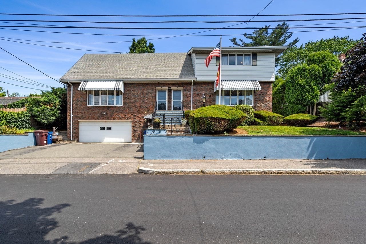 209 Suffolk Ave, Revere, MA 02151