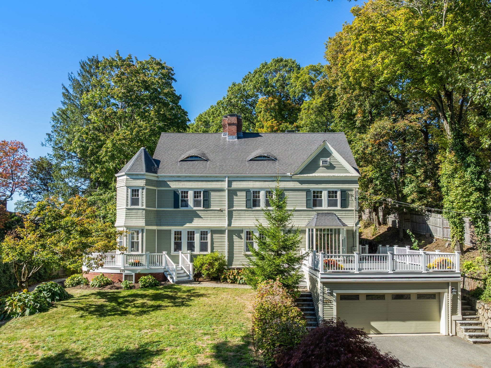 213 Gardner Rd, Brookline, MA 02445