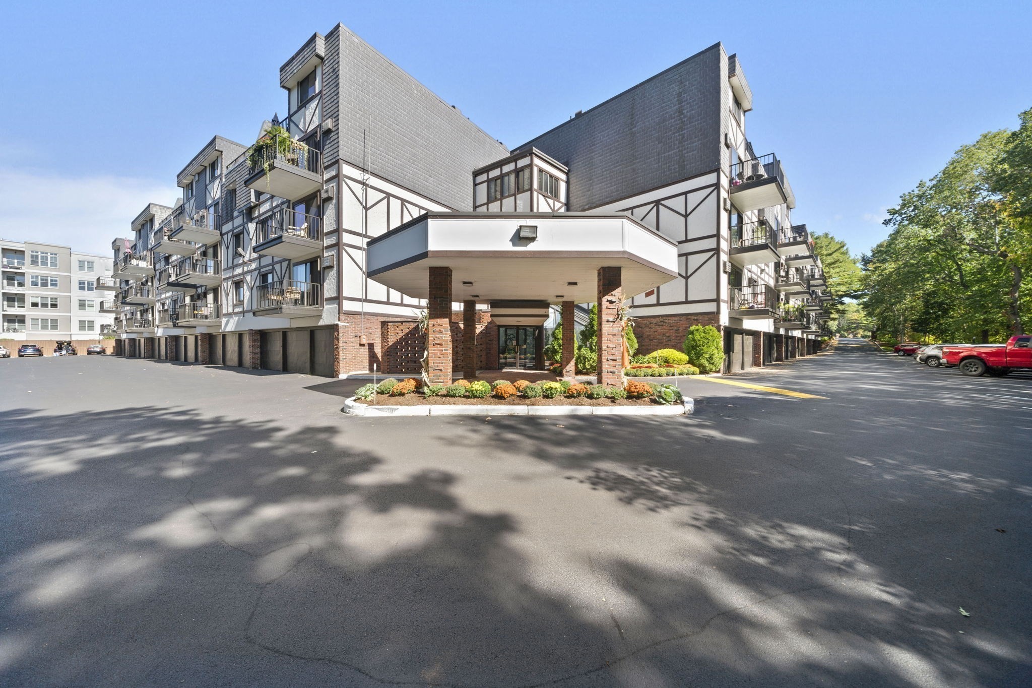 9 Broadway Unit 305, Saugus, MA 01906