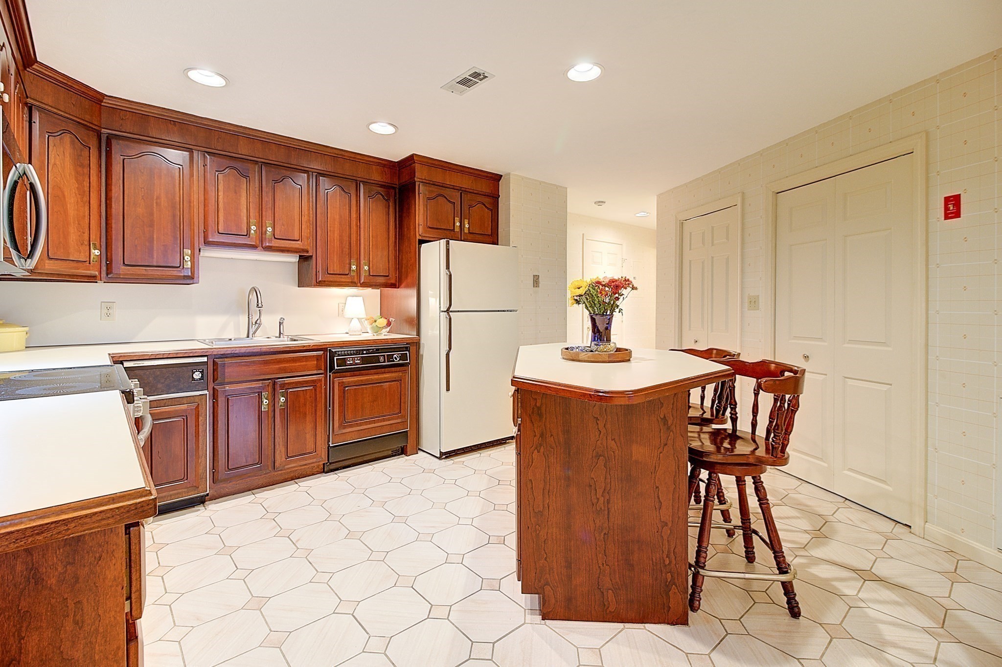 785 Washington Street Unit 206, Norwood, MA 02062 - Image 13