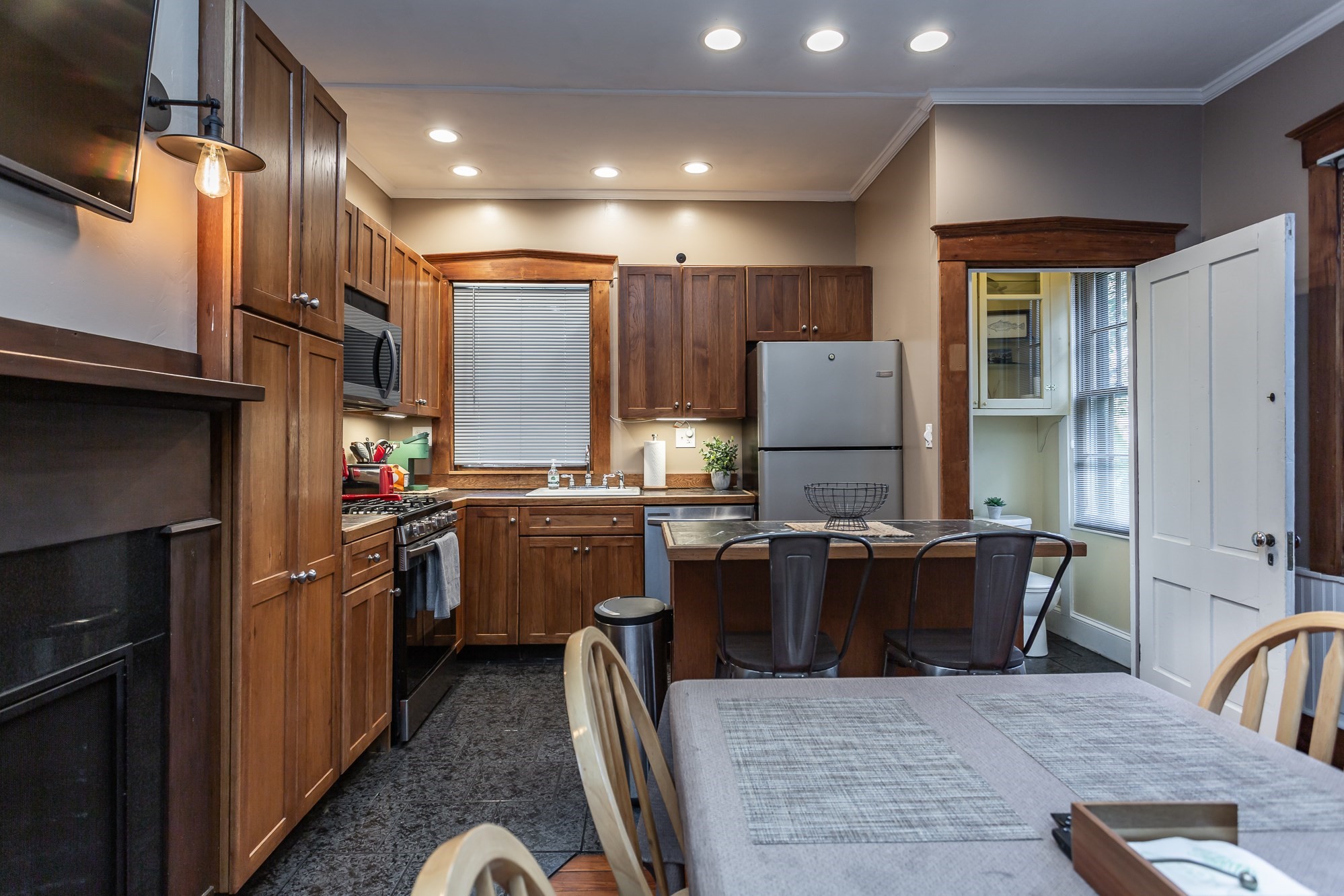 90 Walden Street, New Bedford, MA 02740 - Image 6