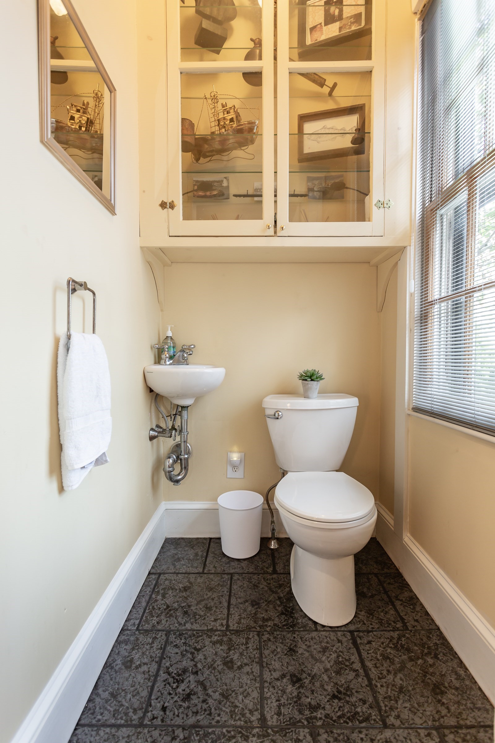 90 Walden Street, New Bedford, MA 02740 - Image 8