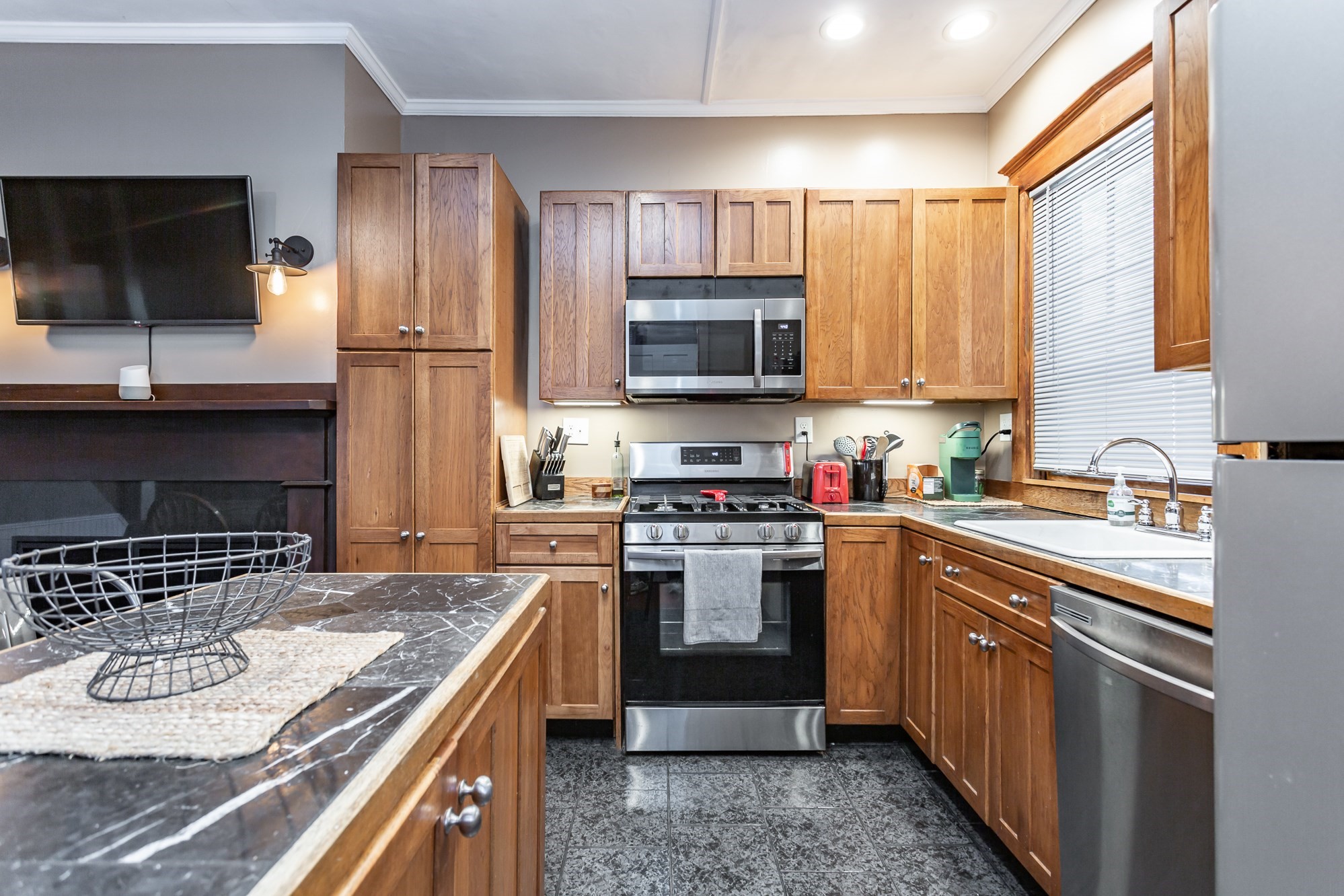 90 Walden Street, New Bedford, MA 02740 - Image 9