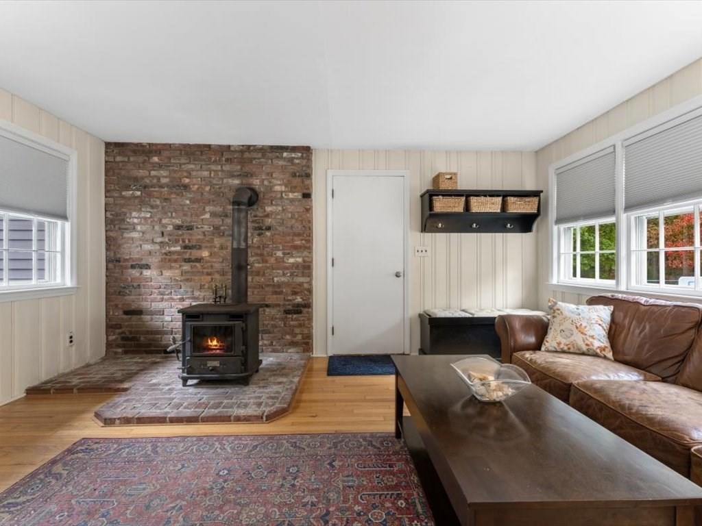 33 Daniels St, Franklin, MA 02038 - Image 3