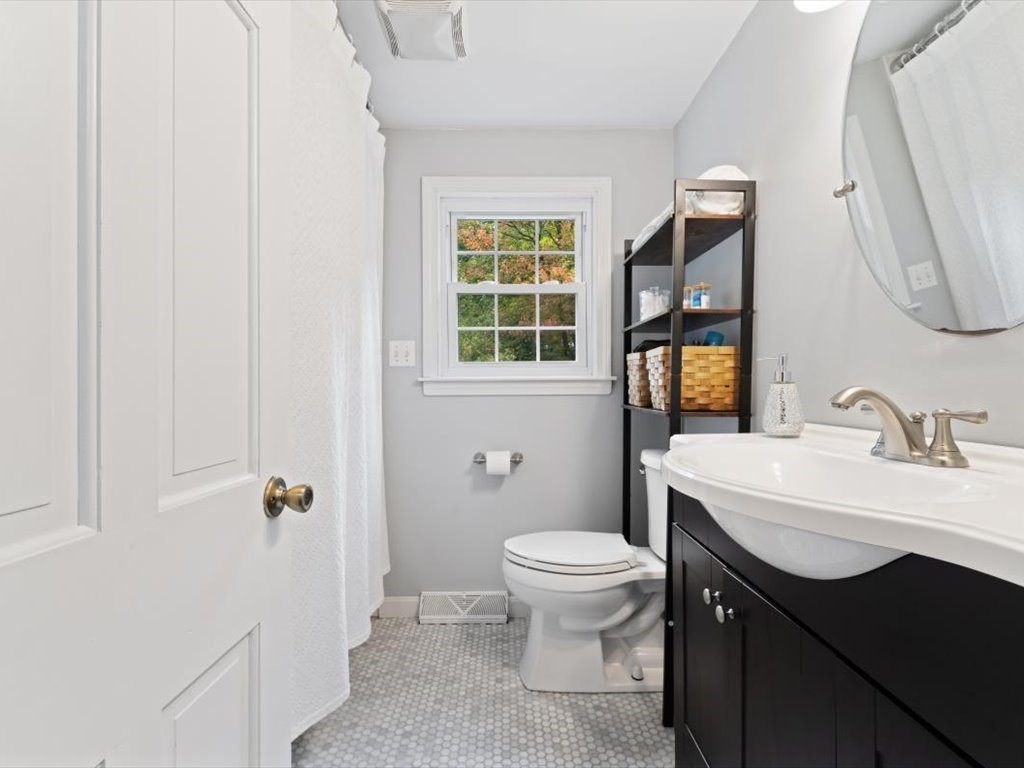 33 Daniels St, Franklin, MA 02038 - Image 24