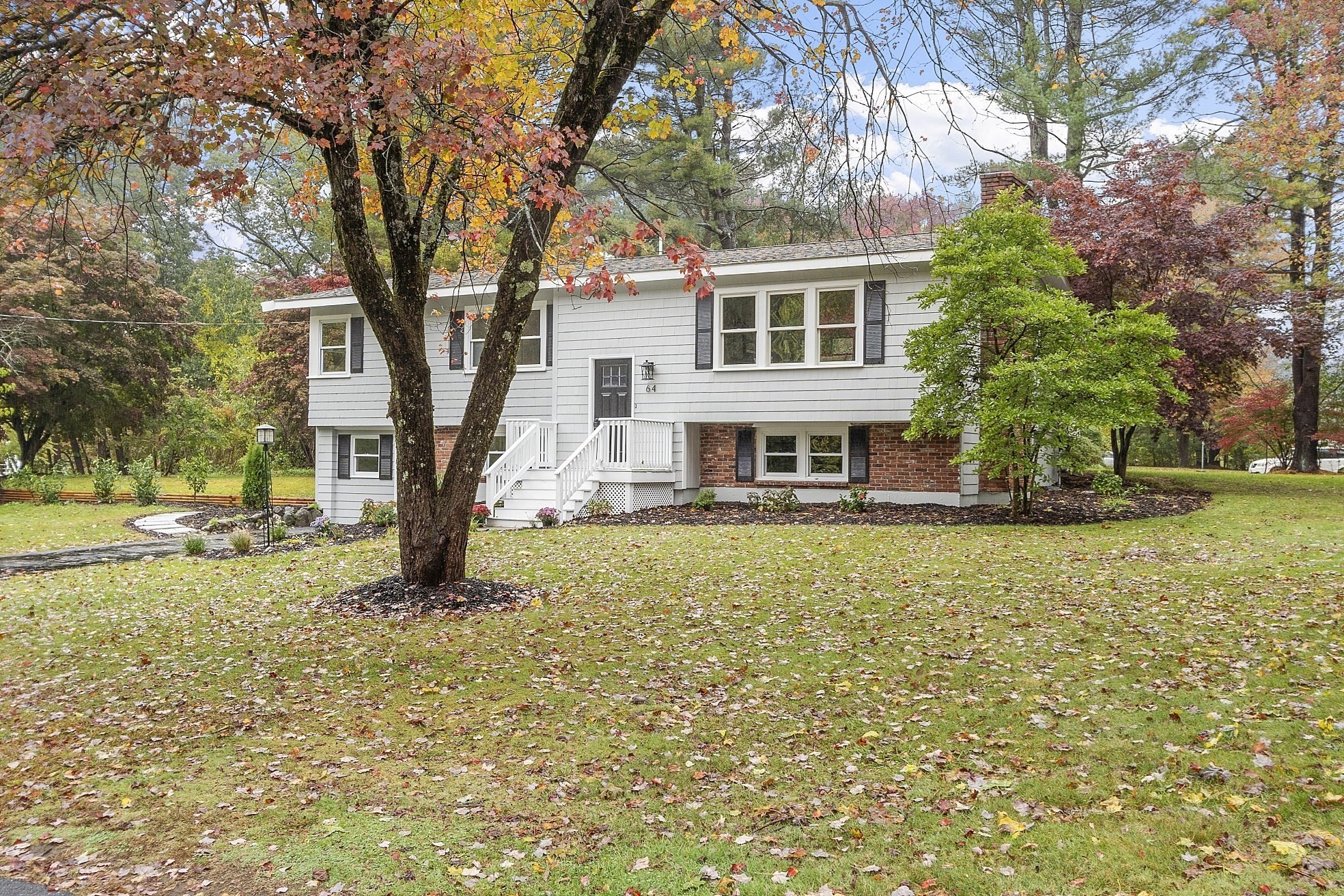 64 Ames Rd, Sudbury, MA 01776