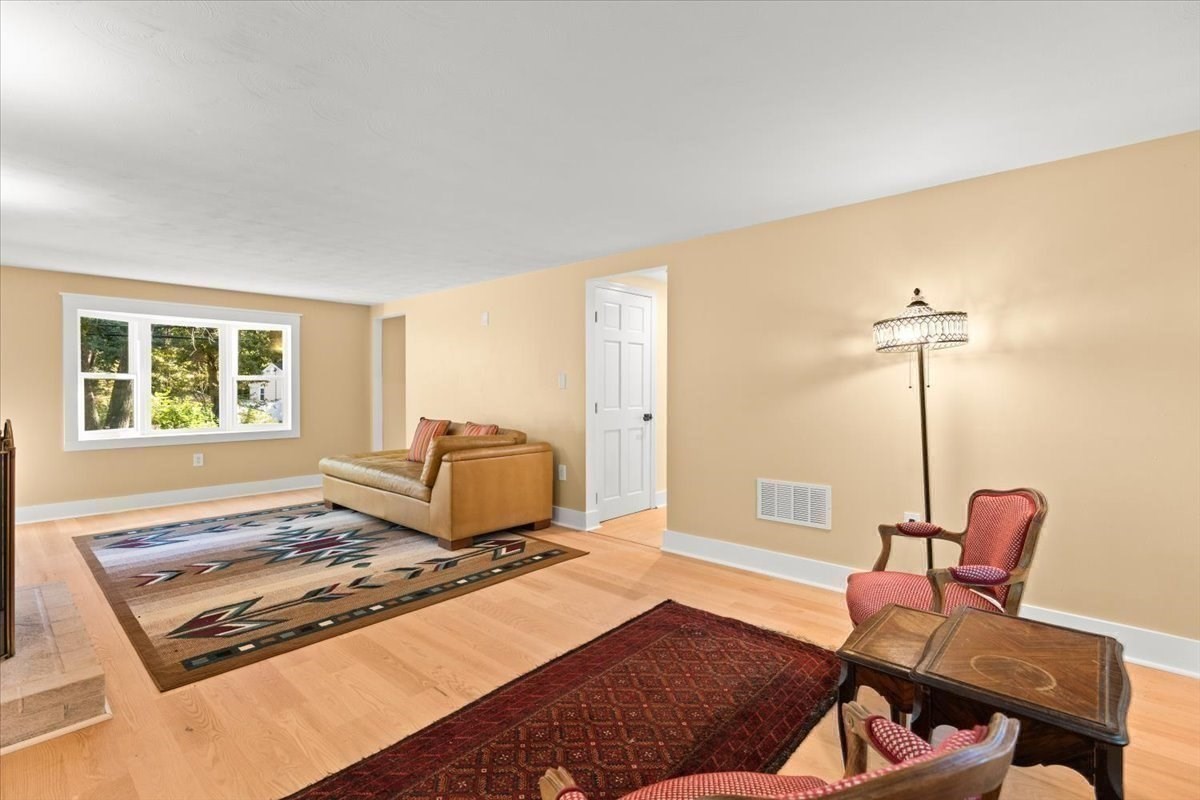 445 Plymouth St, Pembroke, MA 02359 - Image 17