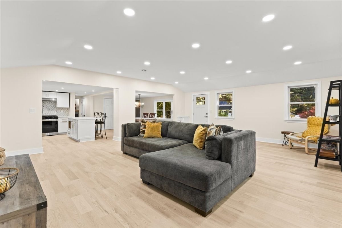 445 Plymouth St, Pembroke, MA 02359 - Image 7