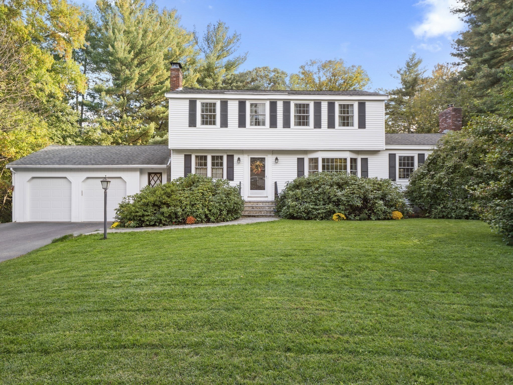 5 Mohawk Rd, Andover, MA 01810