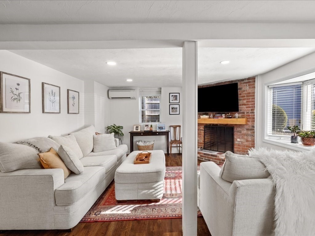 22 Chilton St Unit 1, Plymouth, MA 02360 - Image 2