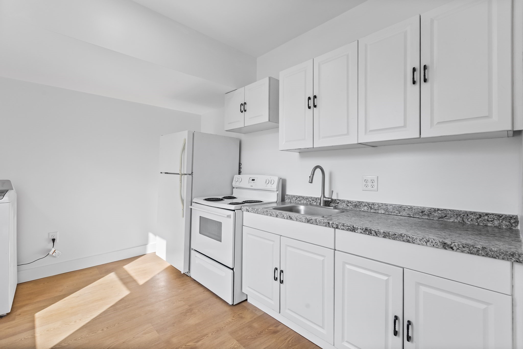 114 Haverhill St, North Reading, MA 01864 - Image 8