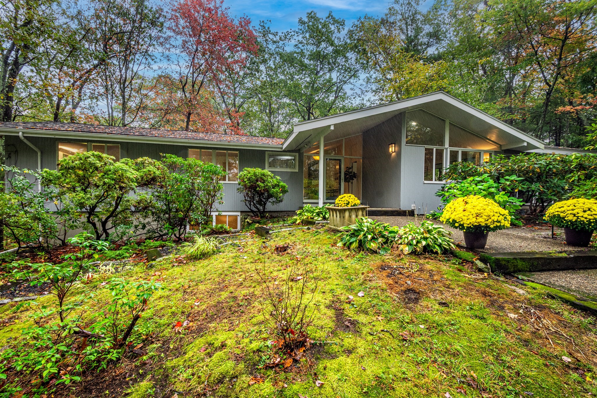 12 Laurel Drive, Lincoln, MA 01773