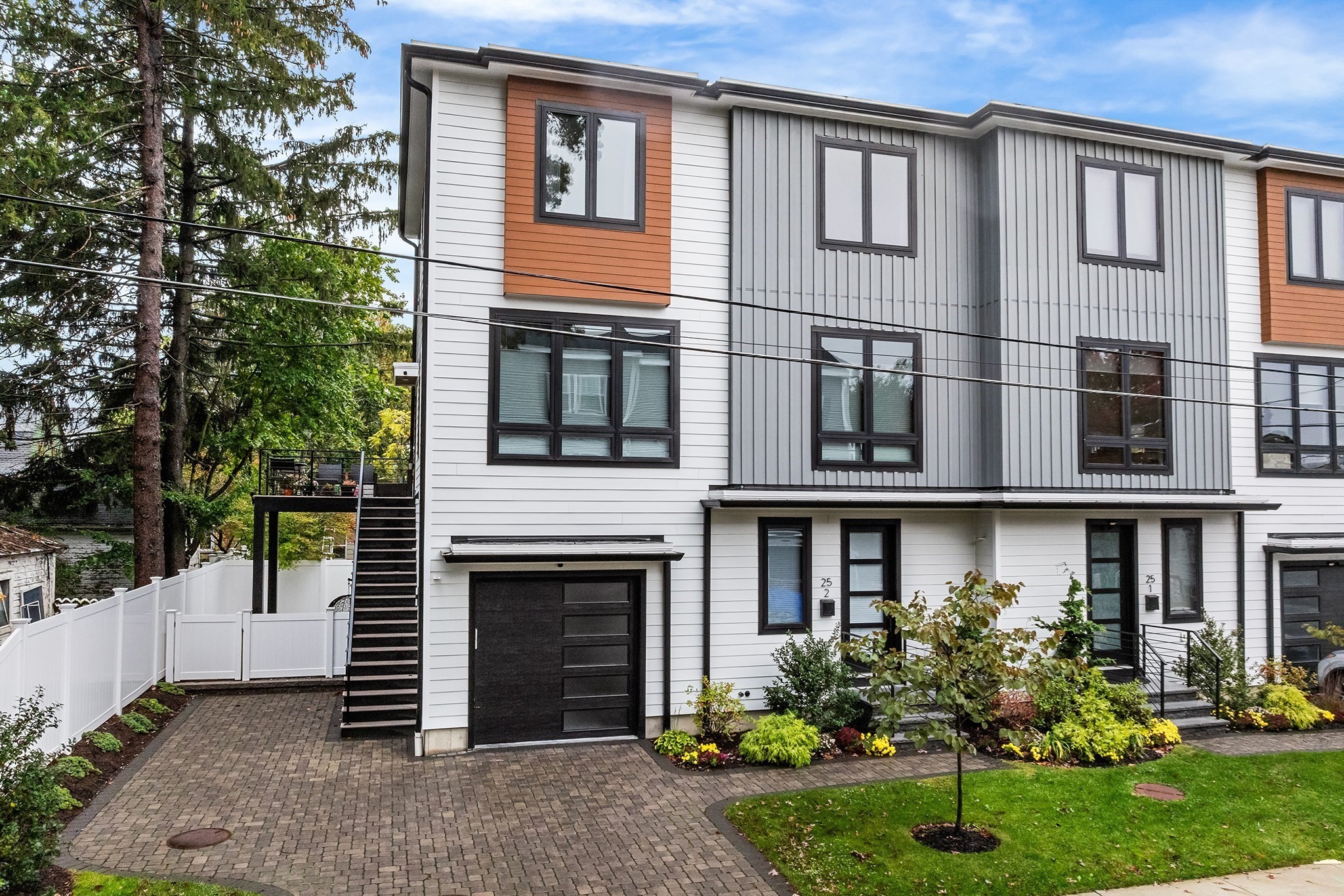 25 Tolman St Unit 2, Waltham, MA 02453