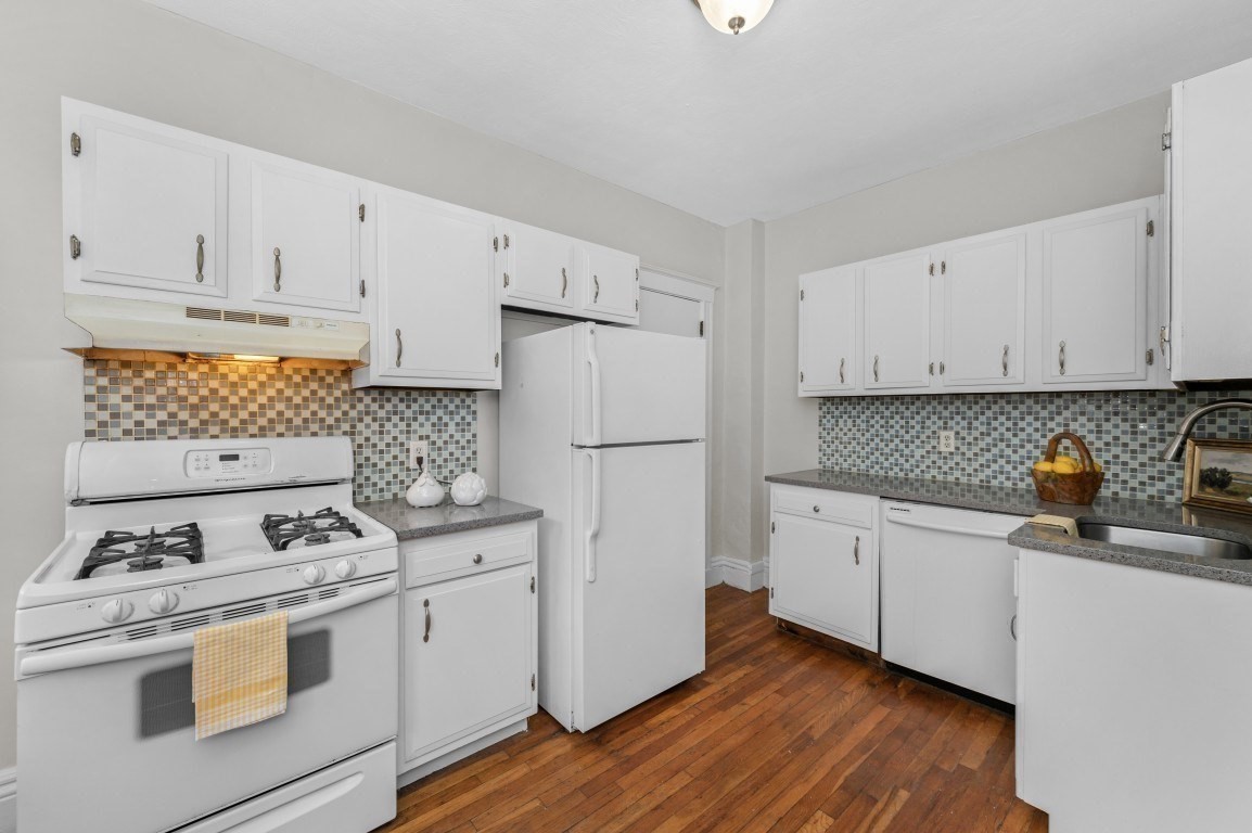 8 Kinross Rd Unit 2, Boston College, Boston, MA 02135 - Image 14
