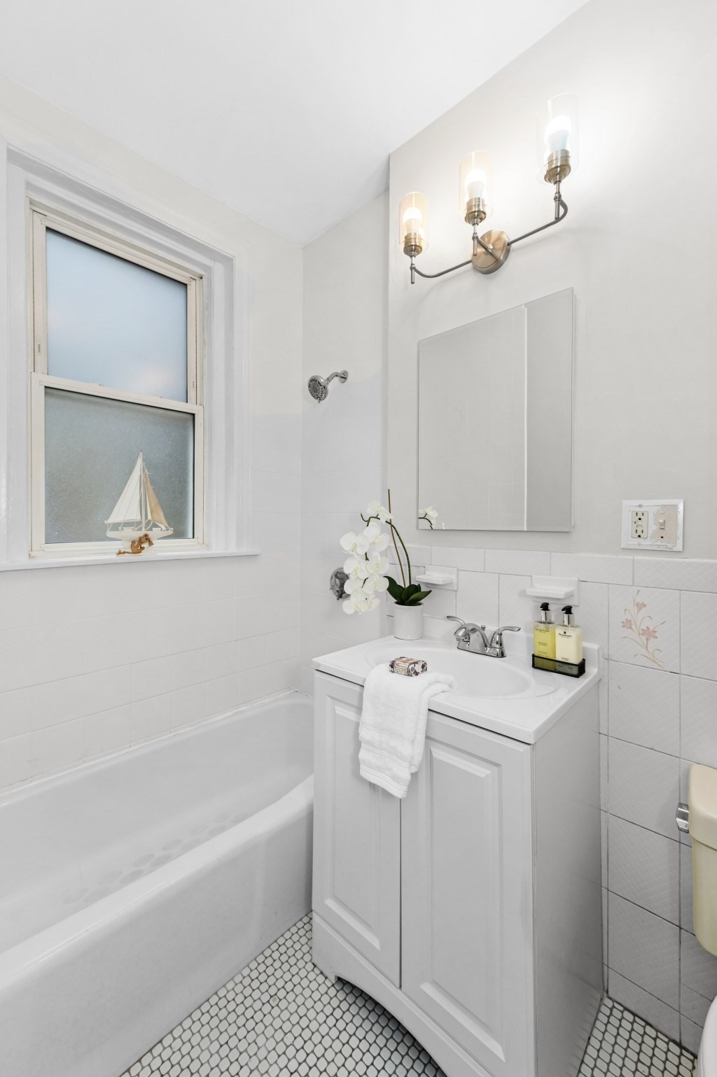 8 Kinross Rd Unit 2, Boston College, Boston, MA 02135 - Image 16