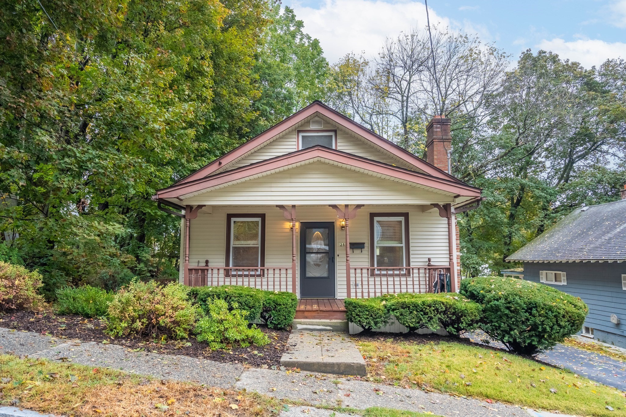 28 Alsada Dr, Worcester, MA 01603