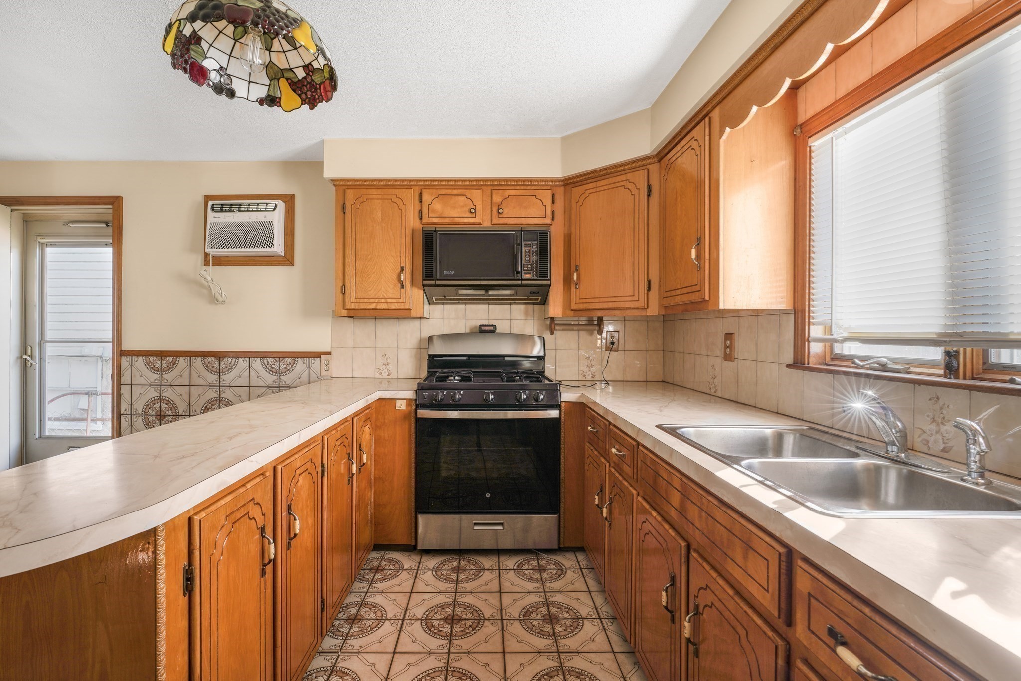 256 Rhode Island Ave, Fall River, MA 02724 - Image 13