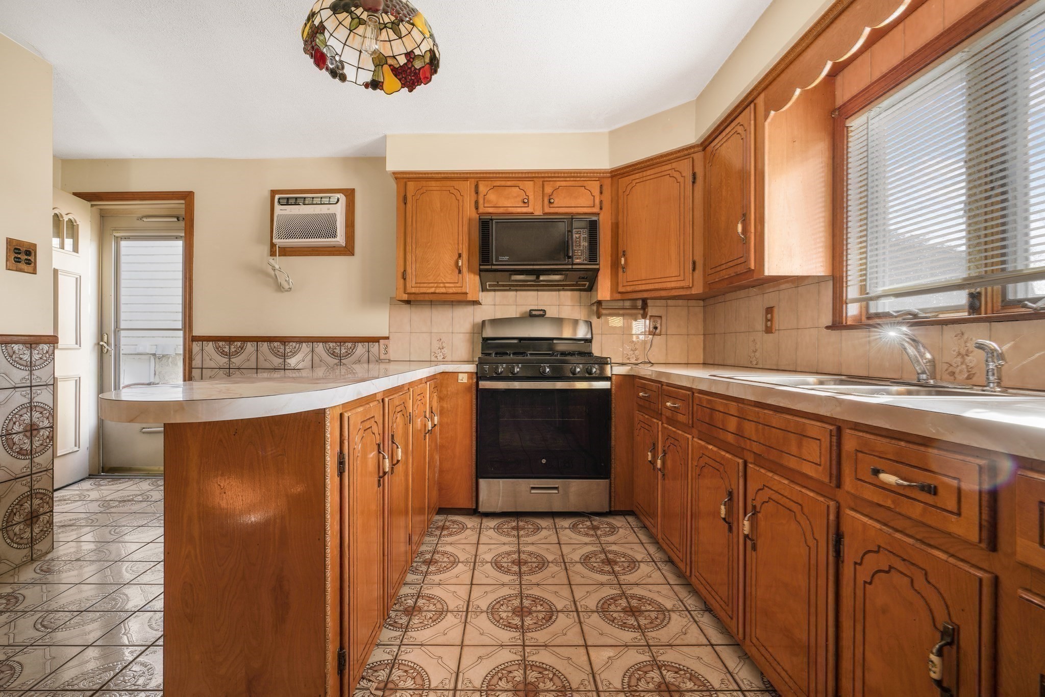 256 Rhode Island Ave, Fall River, MA 02724 - Image 19