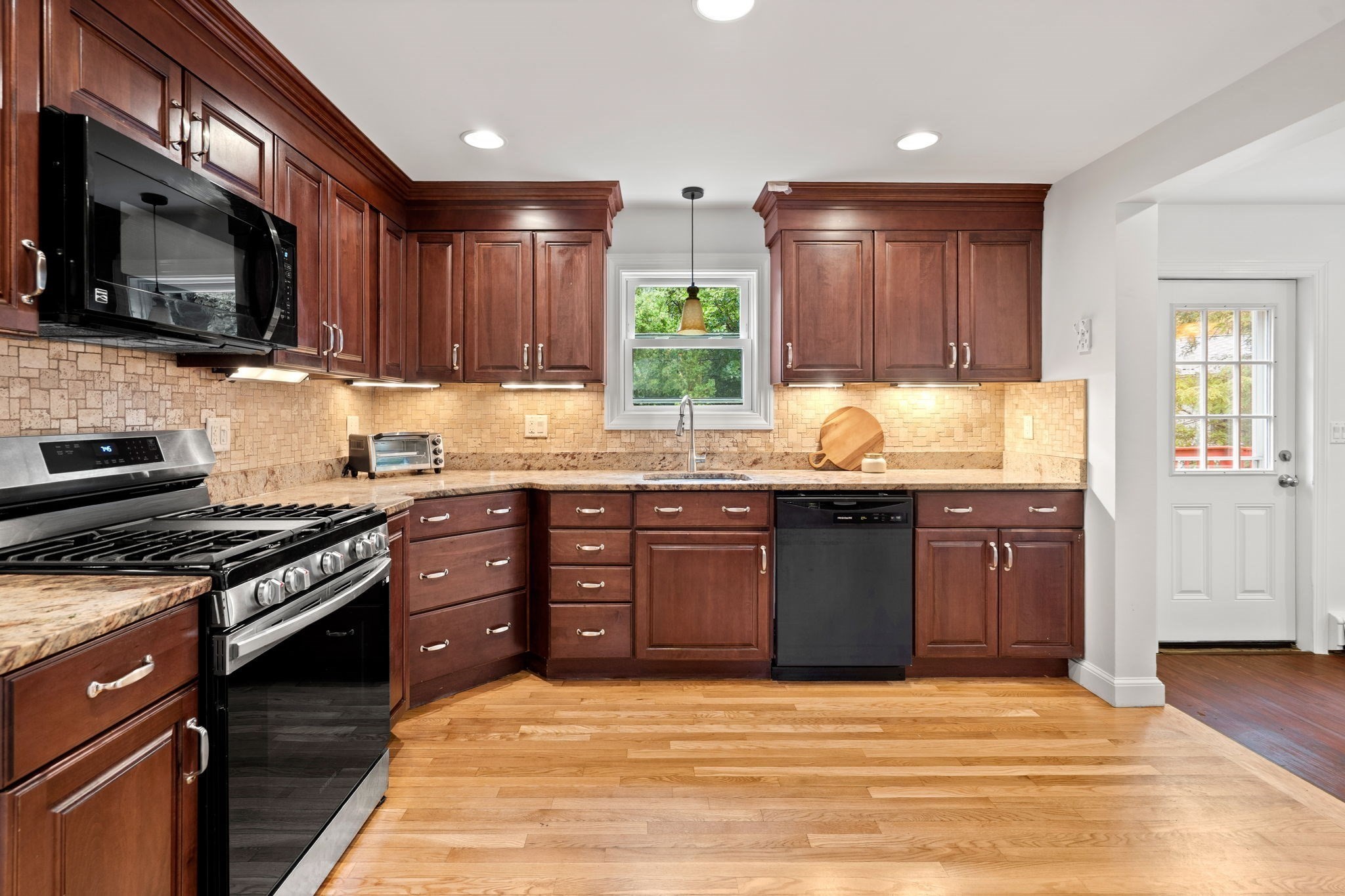 390 Central Ave, Milton, MA 02186 - Image 13