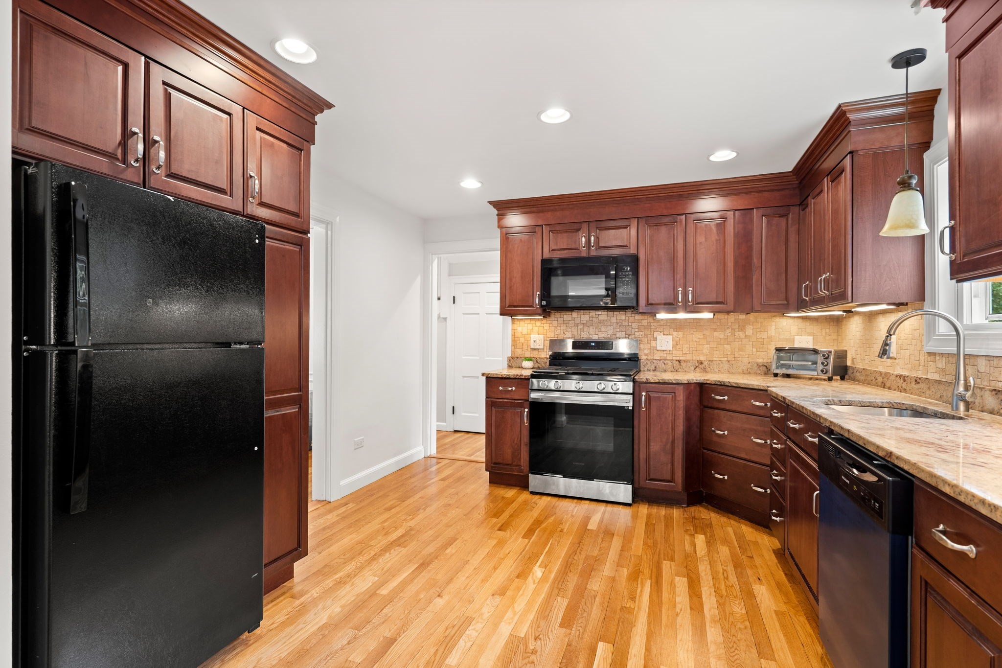 390 Central Ave, Milton, MA 02186 - Image 16