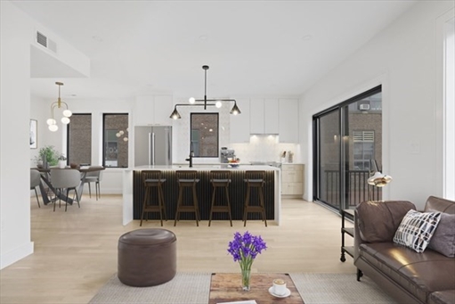 14 Bonair St, Apt 14