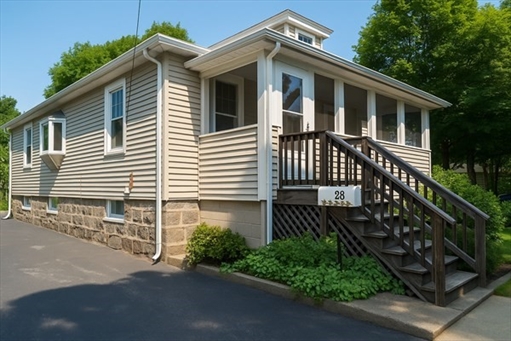 28 Berry Street, Apt 28