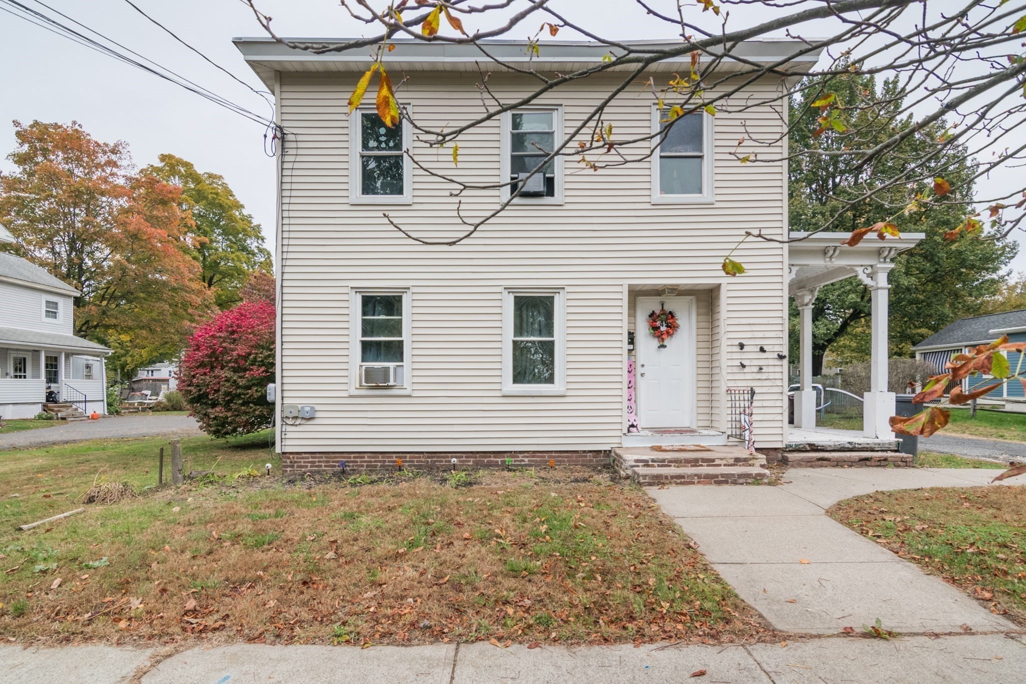 49 Pochassic St, Westfield, MA 01085