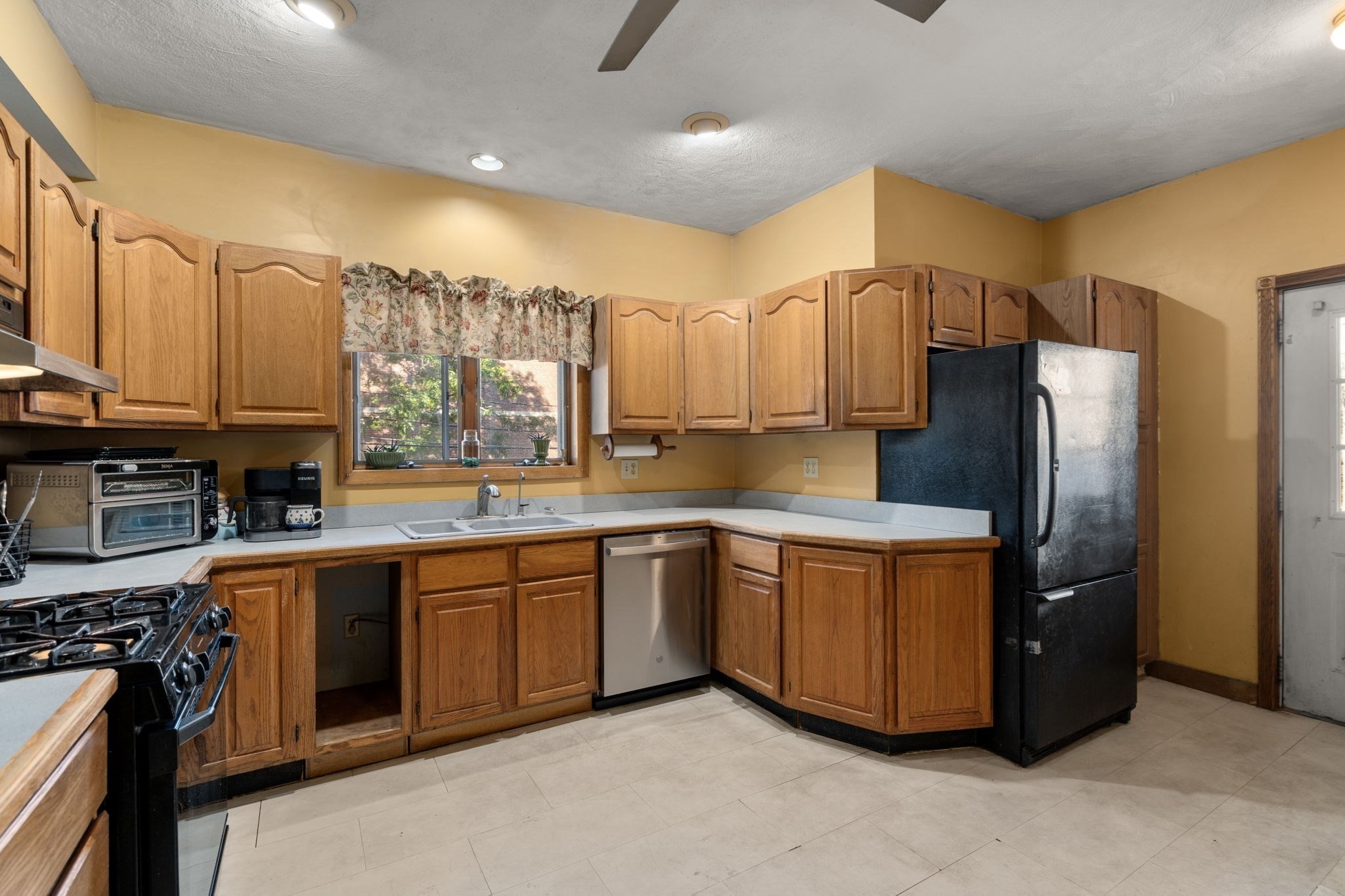 105 Central St, Somerville, MA 02143 - Image 17