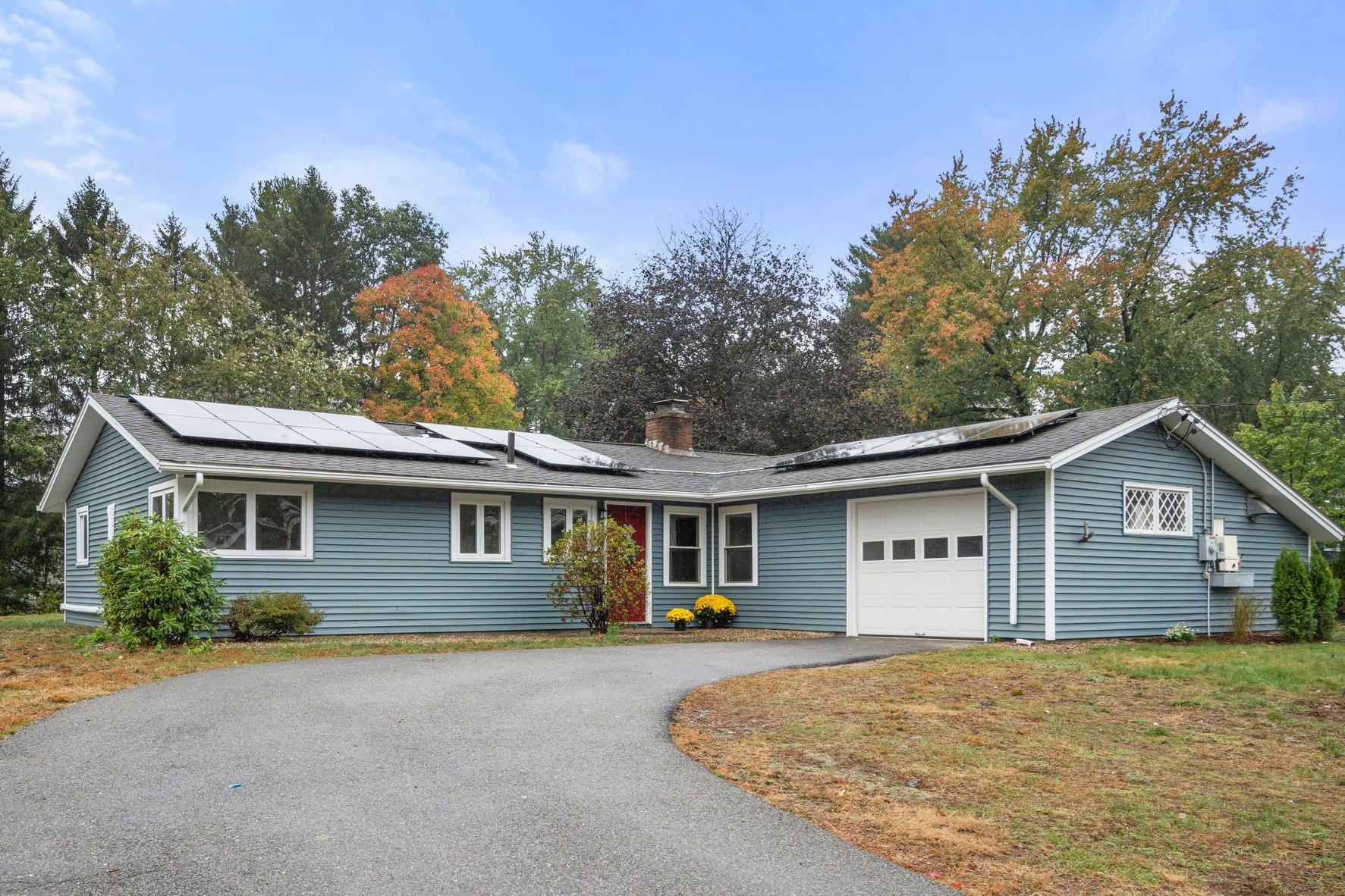 8 Clara Rd, Framingham, MA 01701