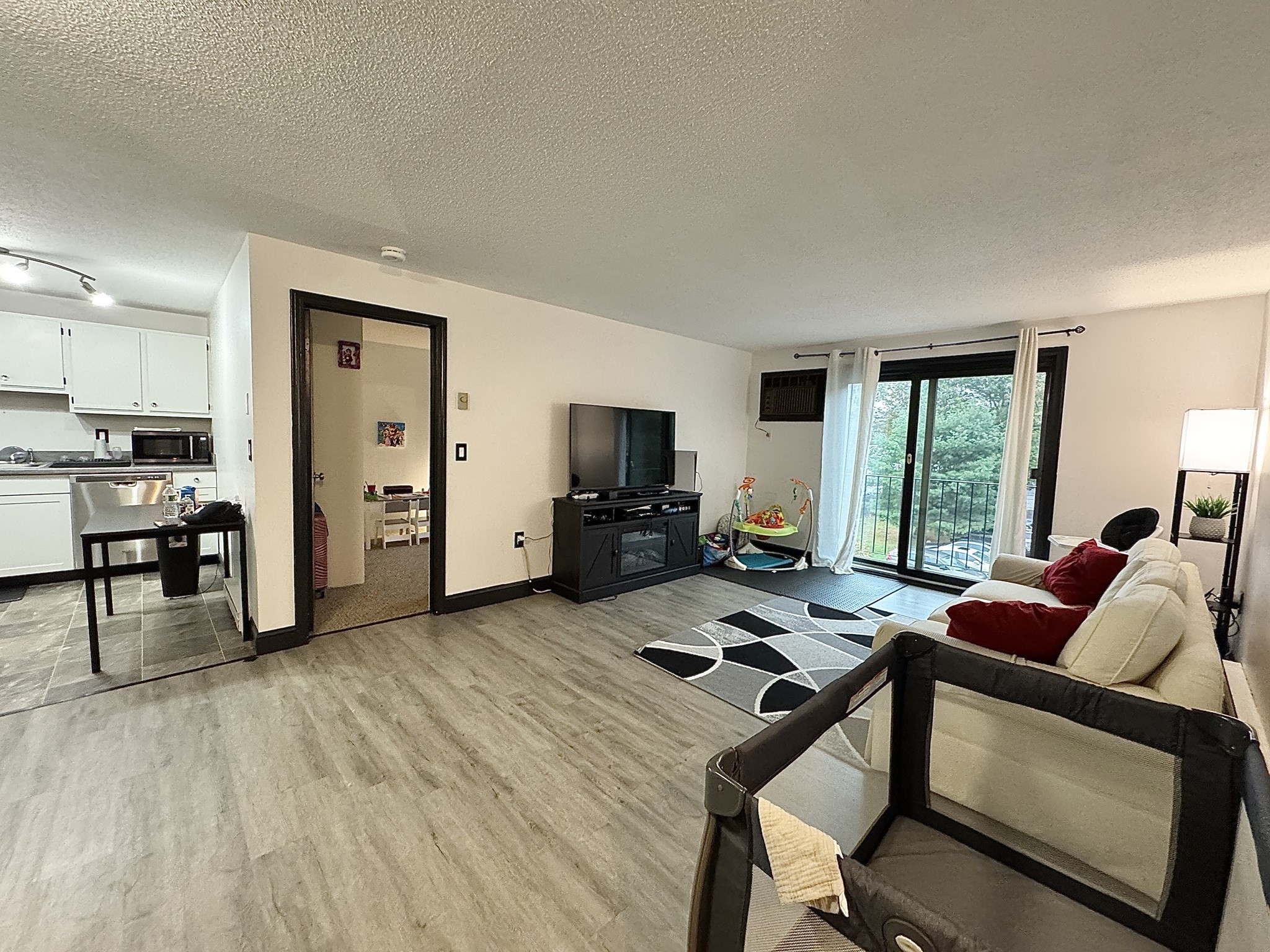 80 Stanton St Unit 32, Worcester, MA 01605