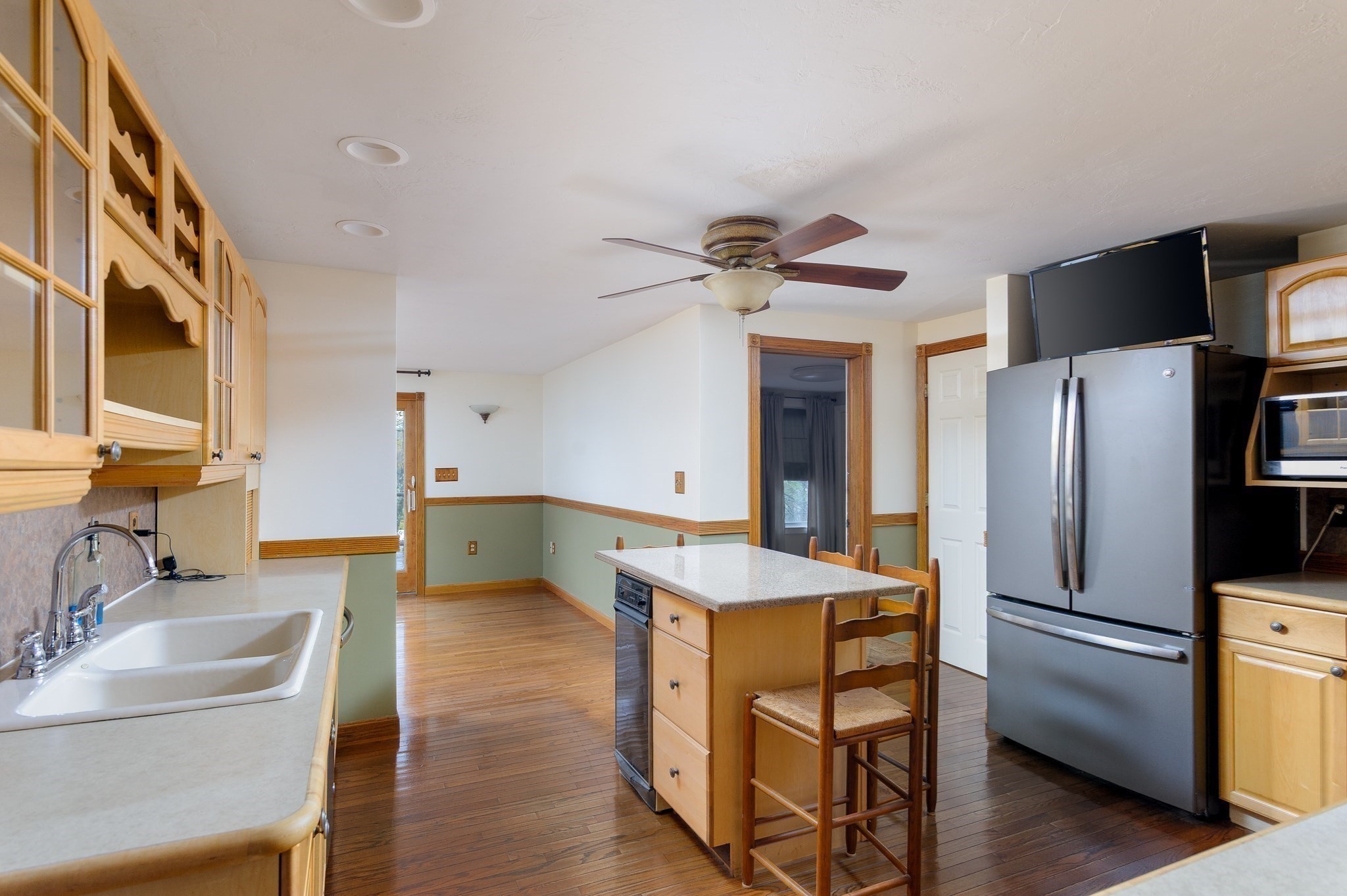 8 Elm St, North Brookfield, MA 01535 - Image 9