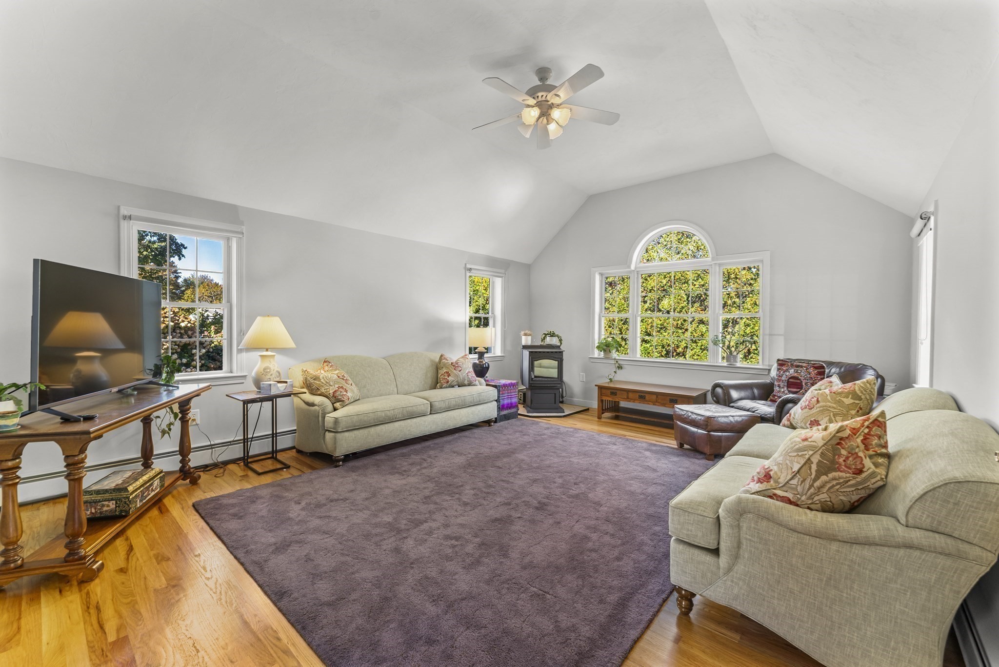 19 Fisher St, Westborough, MA 01581