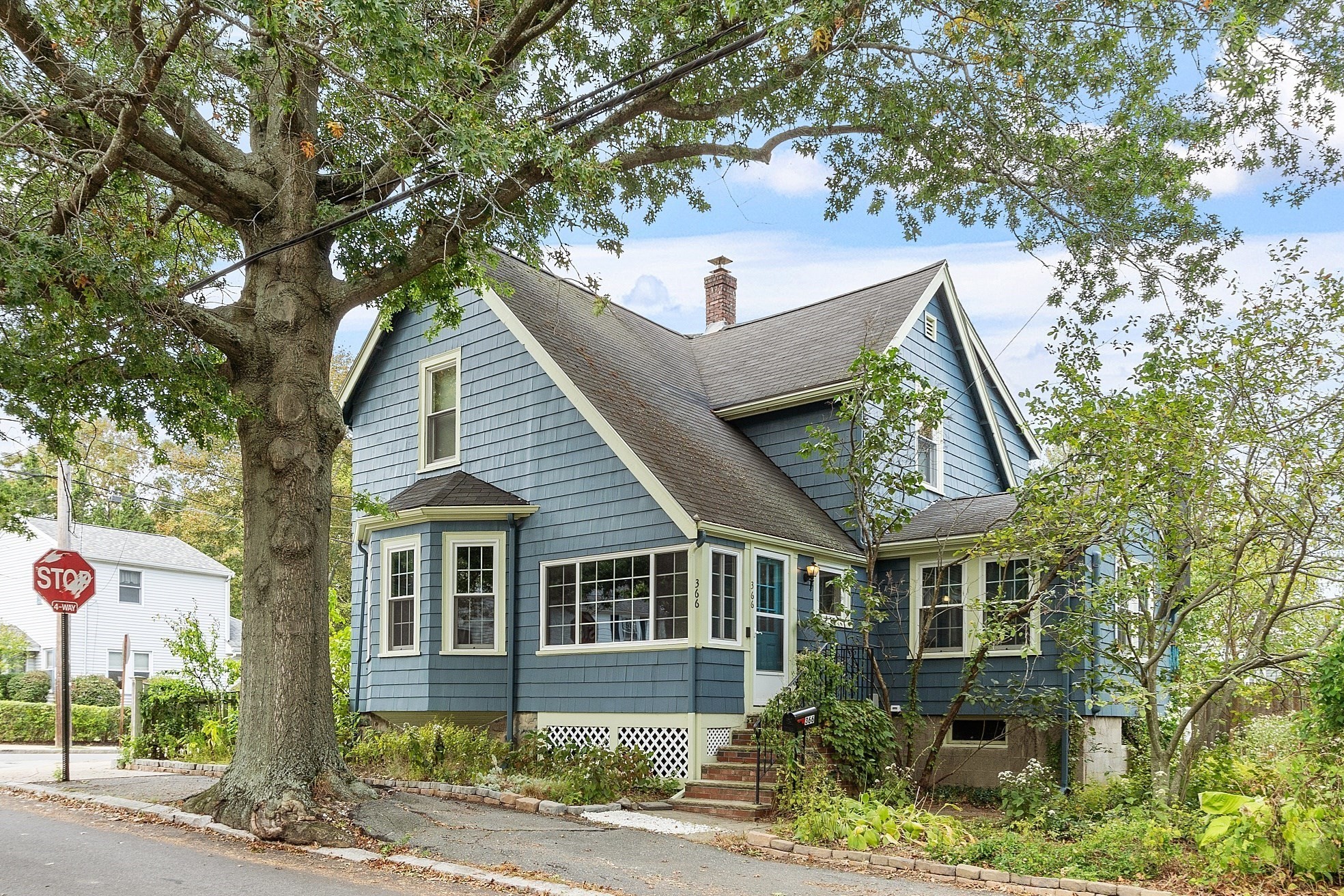 366 Grove St, Melrose, MA 02176