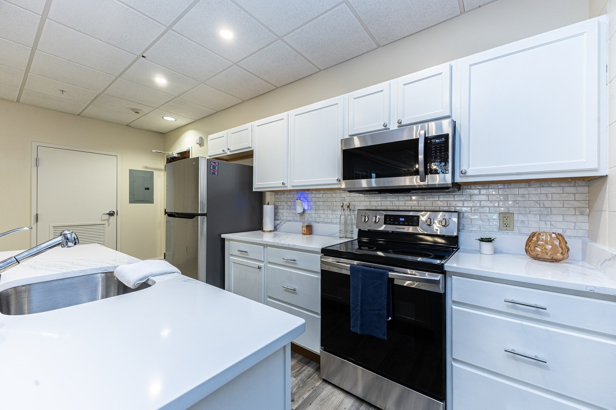 948 Main St Unit 105, Waltham, MA 02451 - Image 2