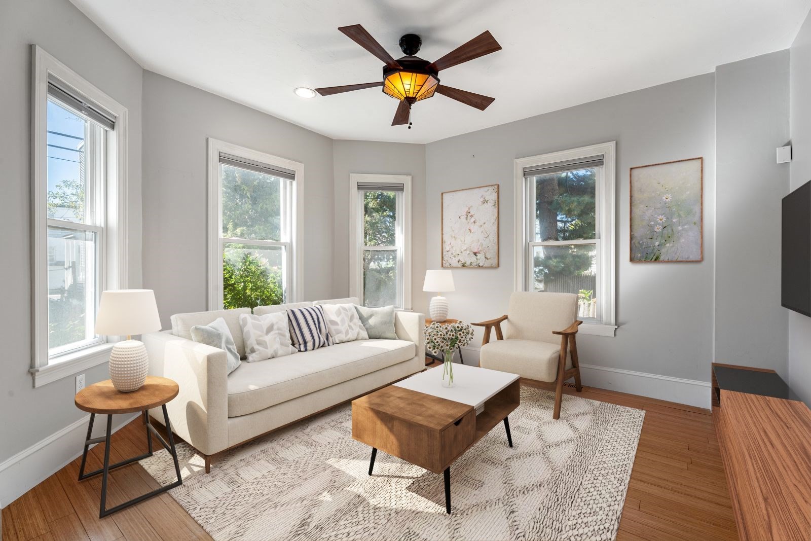 17 York Pl Unit 1, Cambridge, MA 02141