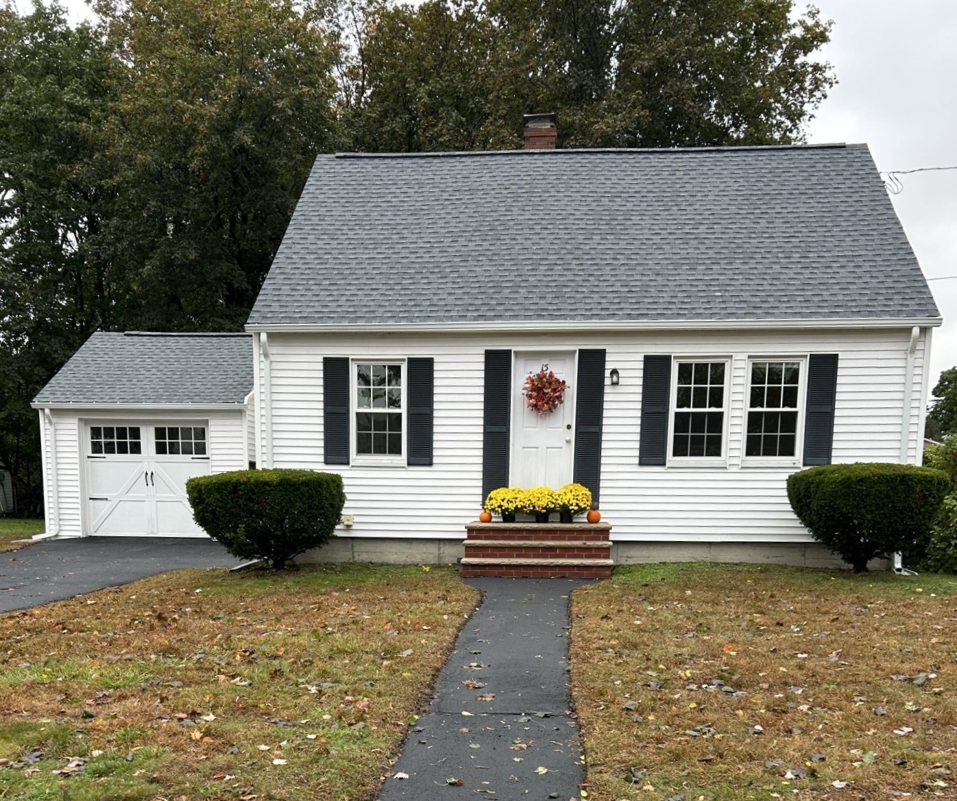 15 Beaconsfield St, Lawrence, MA 01843