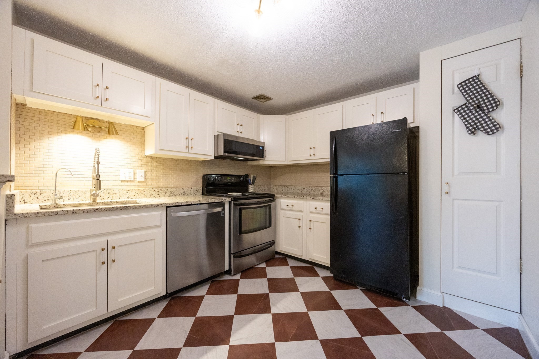 260 Tremont St Unit 7, Melrose, MA 02176