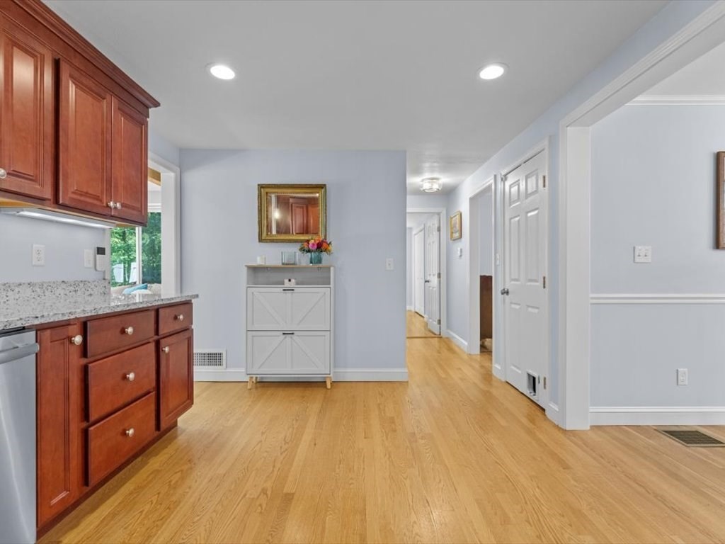 4 Huron Road, Acton, MA 01720 - Image 4