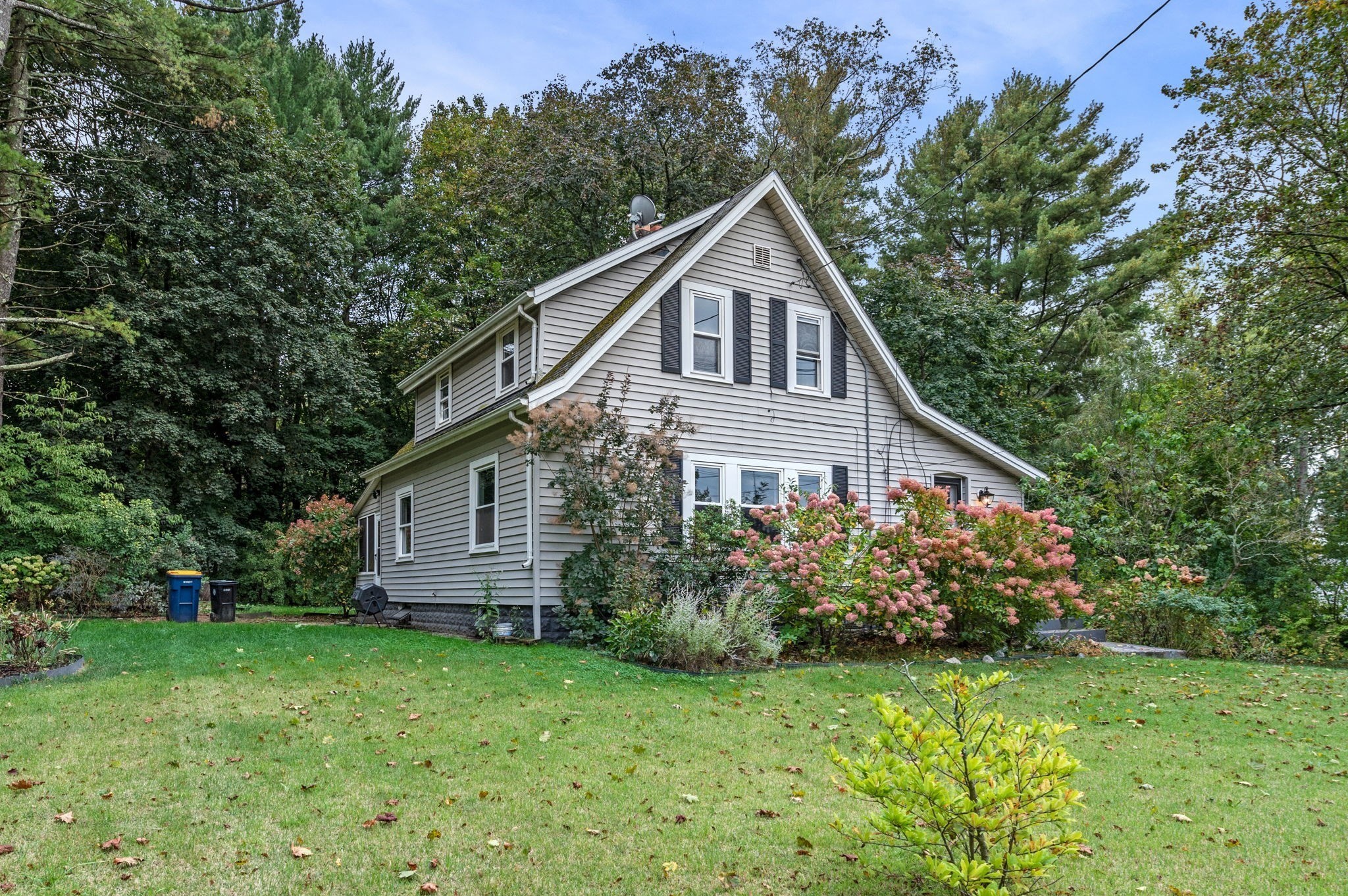 668 S Main St, Sharon, MA 02067