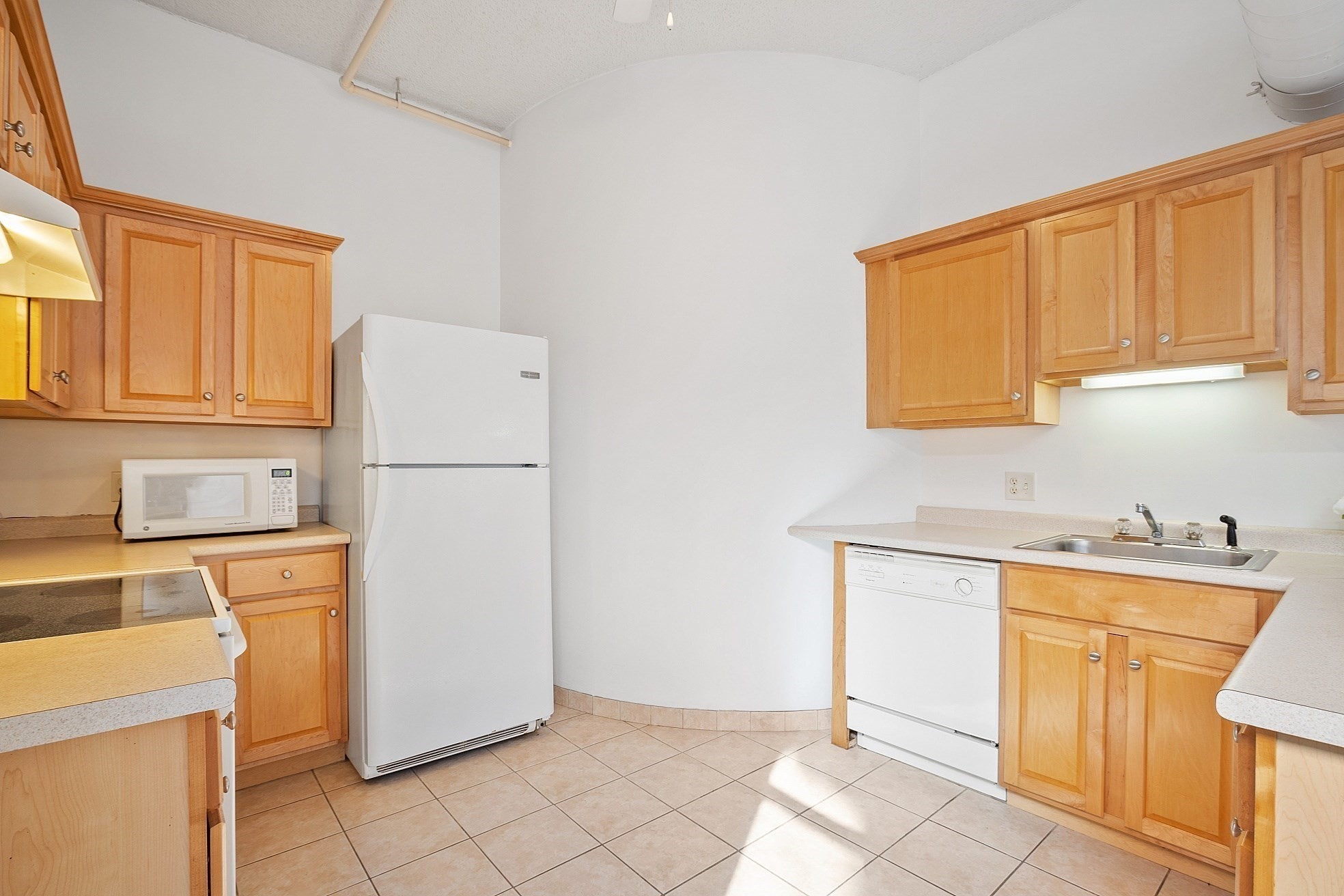 23 Middle St Unit 6, Lowell, MA 01852 - Image 10