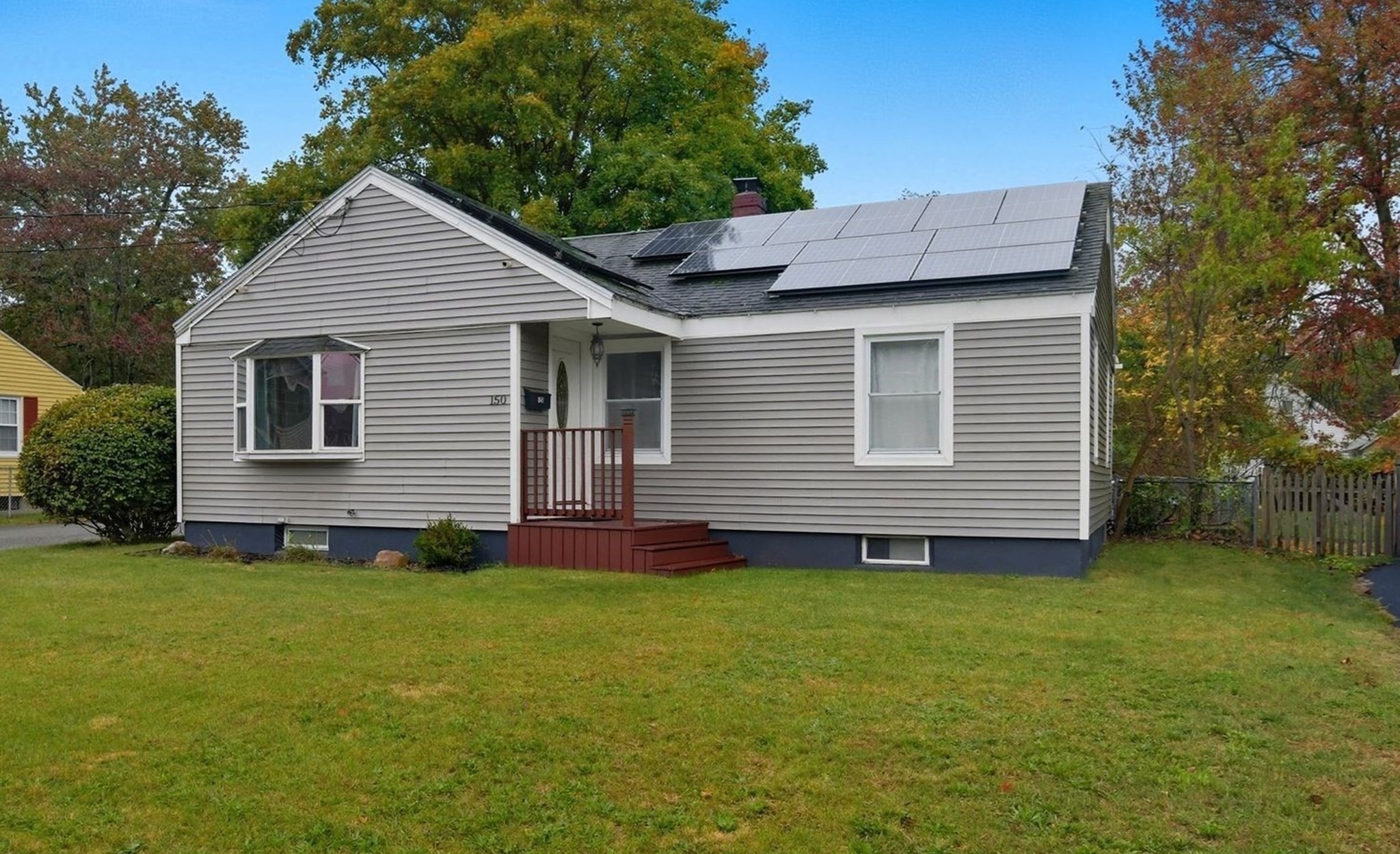 150 Drexel St, Springfield, MA 01104