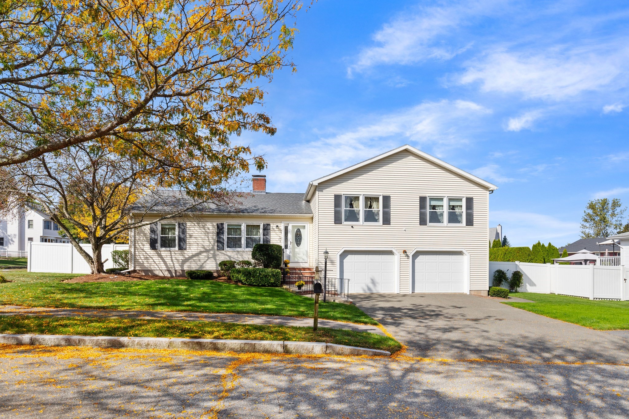 17 Janet Lane, Peabody, MA 01960