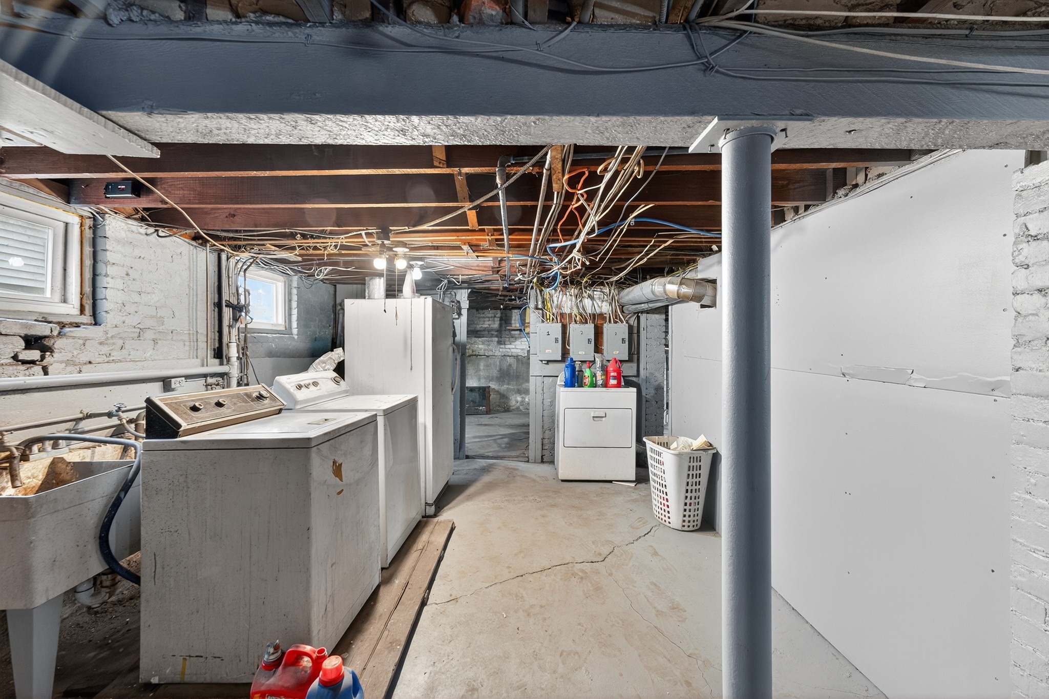 39 Richter St, Providence, RI 02908 - Image 22